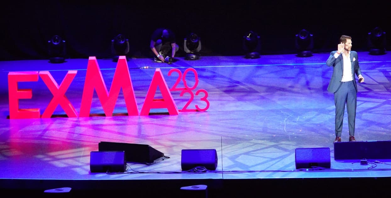 Spencer Hoffmann speaking at EXMA at the National Auditorium in Mexico City